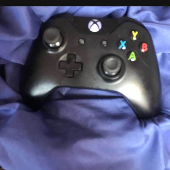 Xbox one 500 gb comes with the games in the pictures - Picture 3 of 3